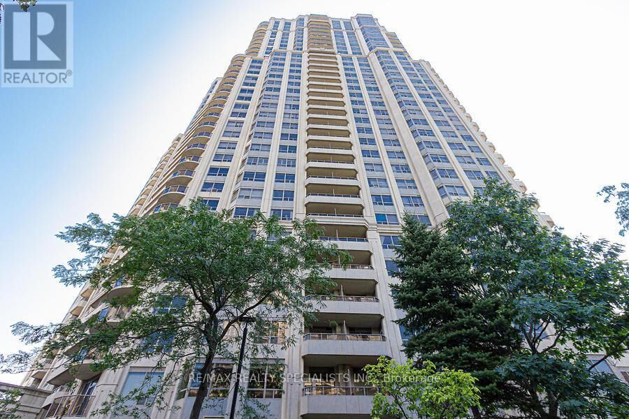 Property Photo: 25 Kingsbridge Garden Circle 2320 ON L5R 4B1