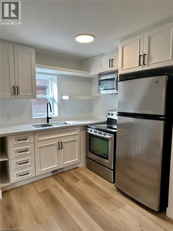 Property Photo:  112 Bagot Street Upper  ON N1H 5T6 