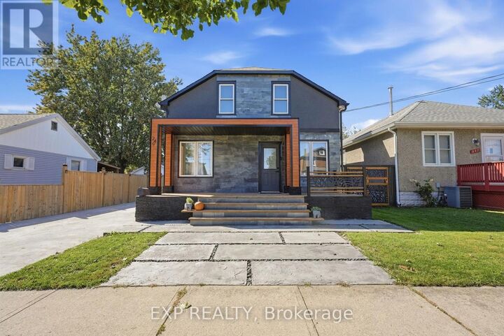 Property Photo:  249 Wallace Avenue South  ON L3B 1R7 