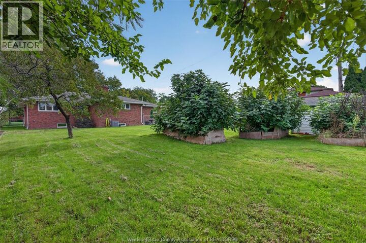 Property Photo:  1565 Roxborough  ON N9B 3H2 