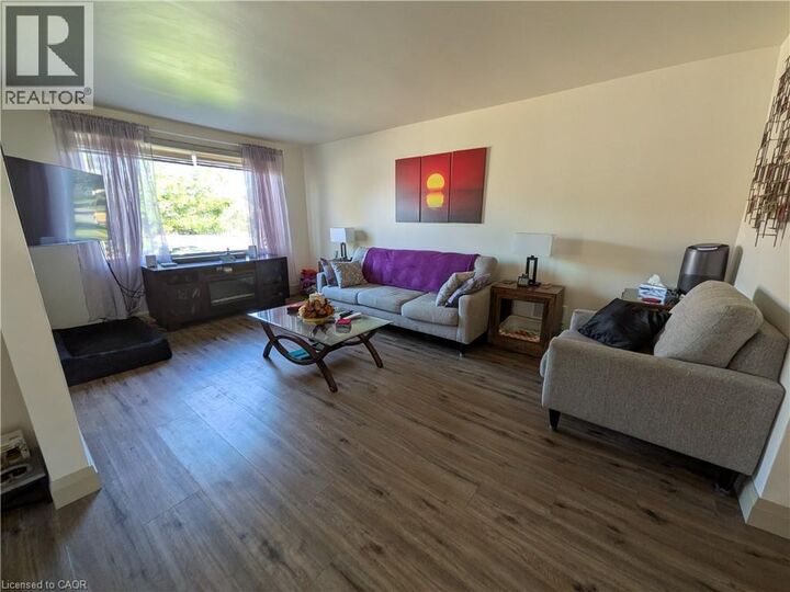 Property Photo:  487 Scholfield Avenue North  ON L3B 1N3 
