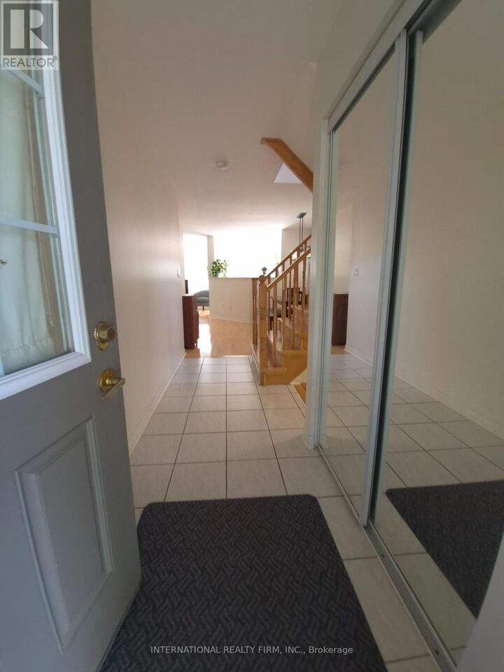 Property Photo: 2588 Valleyridge Drive ON L6M 5H5