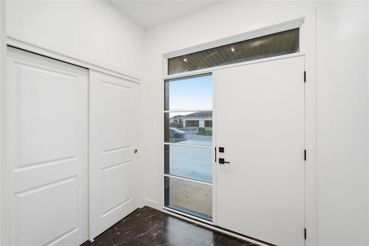 Property Photo: 15 Fulsher Way MB R3H 0C5