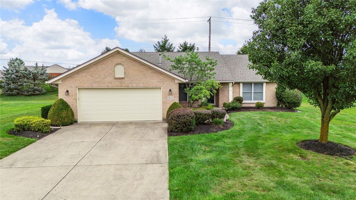 Property Photo:  1823 Hambletonian Court  OH 45342 