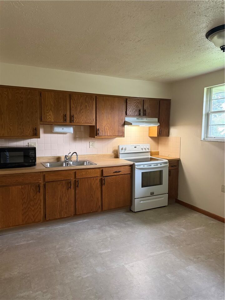 Property Photo:  1878 Stewart Boulevard  OH 45324 