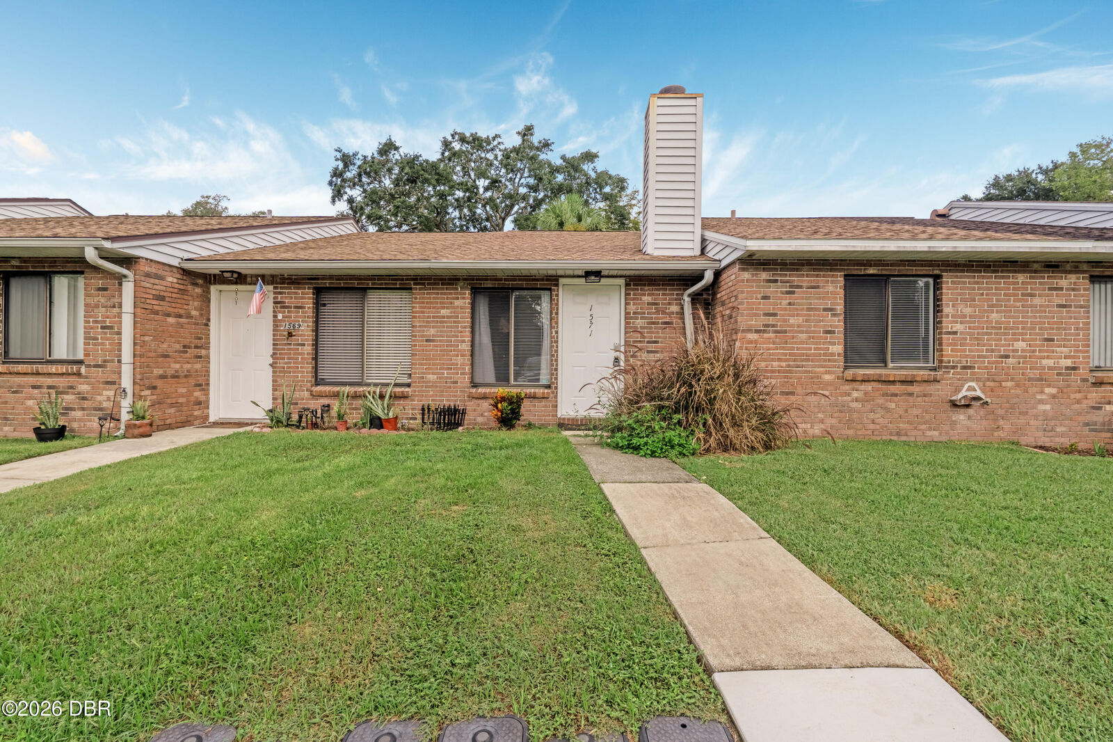 Property Photo: 1571 Hancock Lane FL 32117