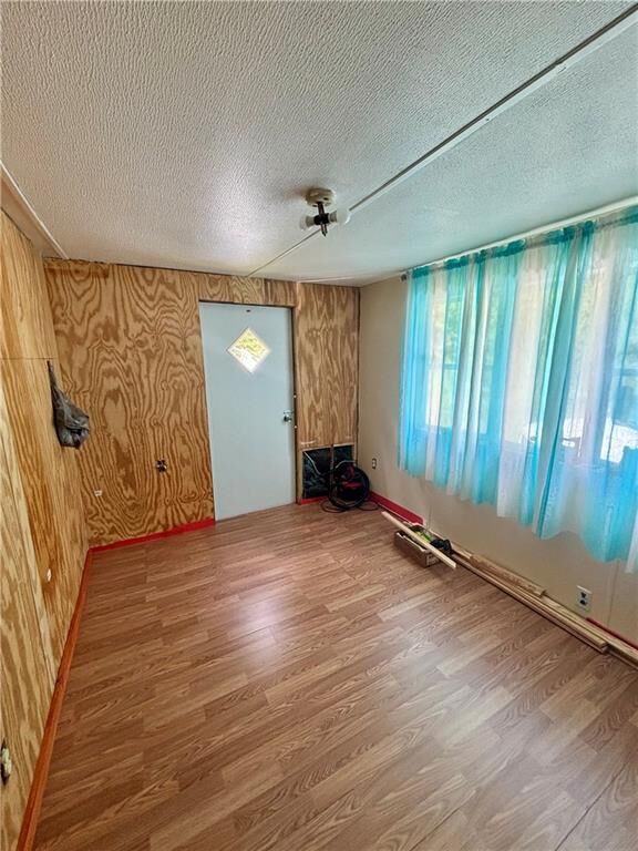 Property Photo:  1005 43rd Avenue  AL 36869 