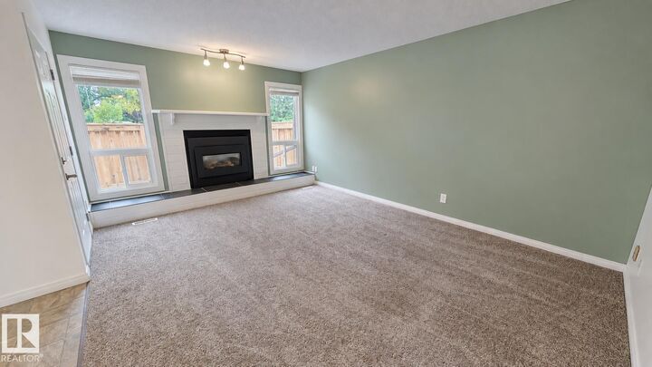 Property Photo:  3637 30 Avenue NW  AB T6L 5H5 