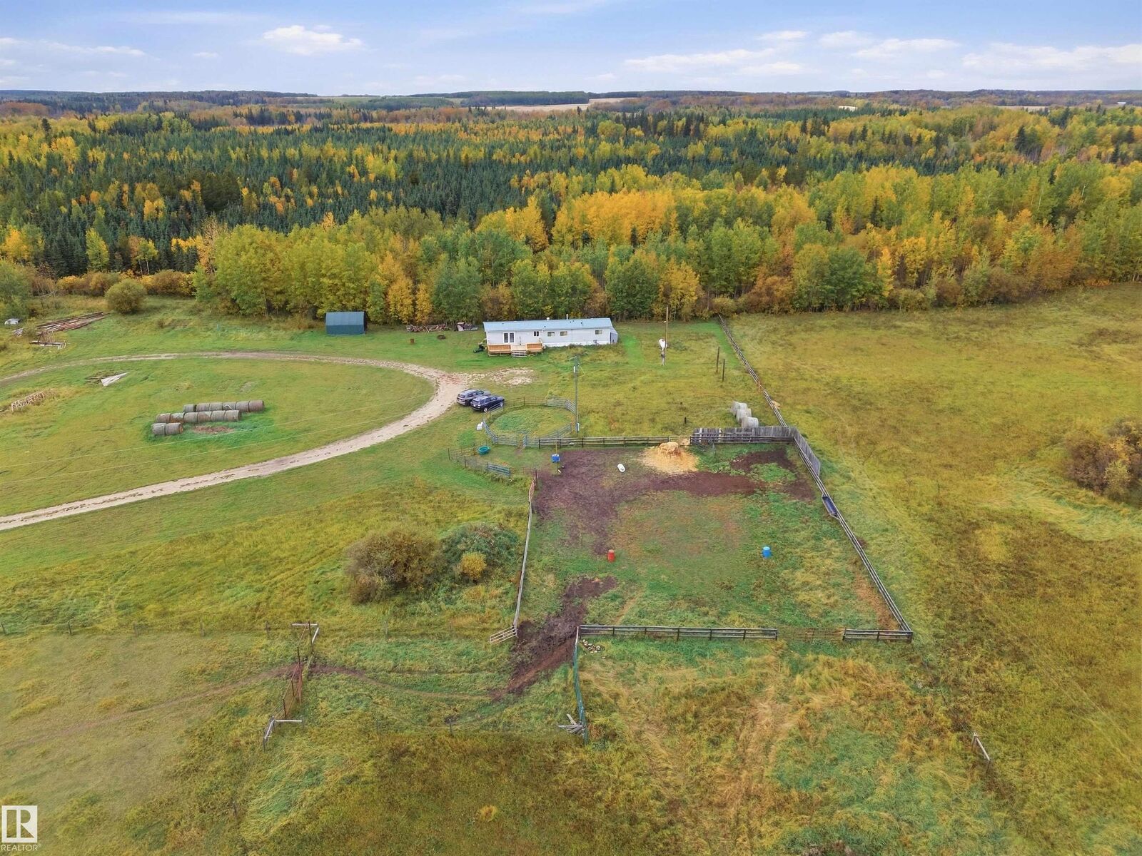 Property Photo:  7526 Twp Rd 523  AB T0E 0S0 