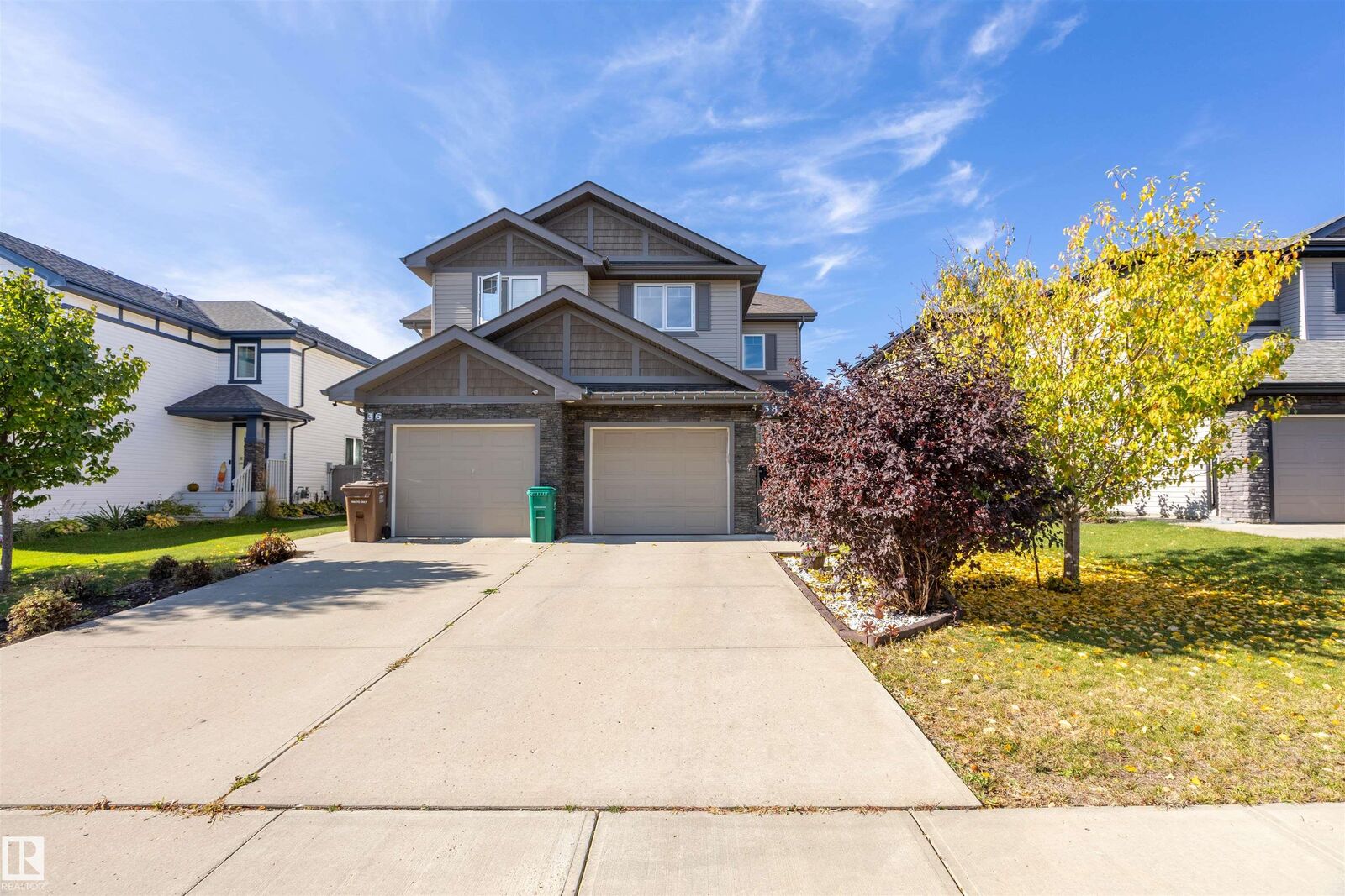 Property Photo:  38 Red Tail Way  AB T8N 7N7 