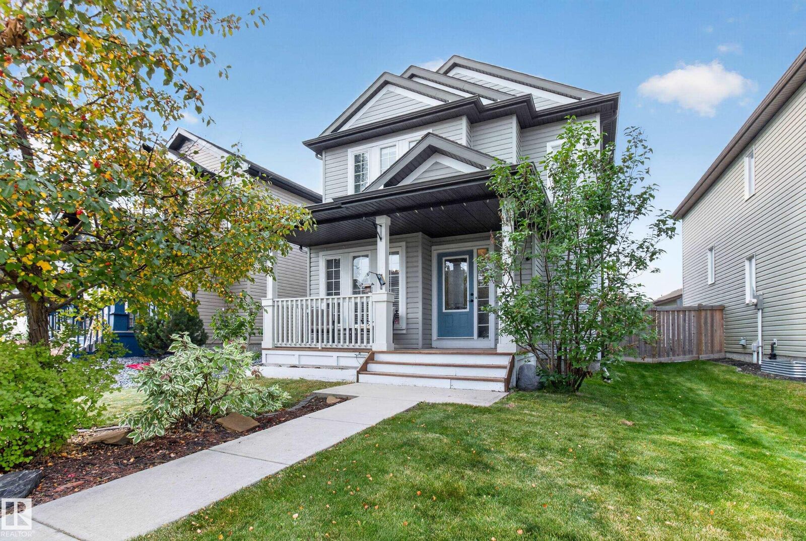 Property Photo:  528 Stoneridge Drive  AB T8H 0S8 