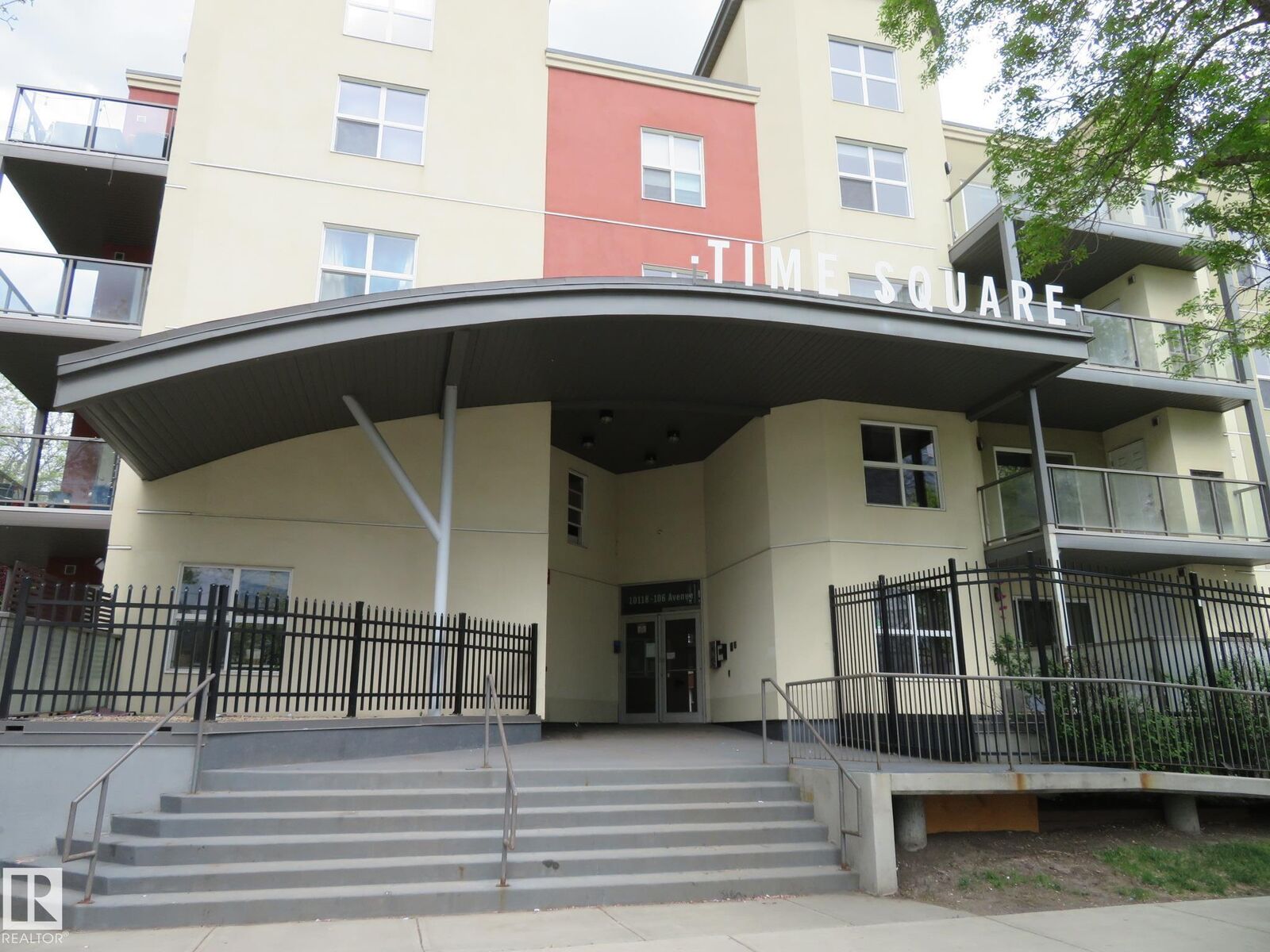 Property Photo:  10118 106 Avenue NW 107  AB T5H 0B8 