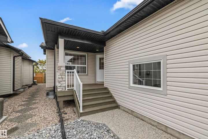 Property Photo:  20 Harvard Place  AB T7X 4K8 
