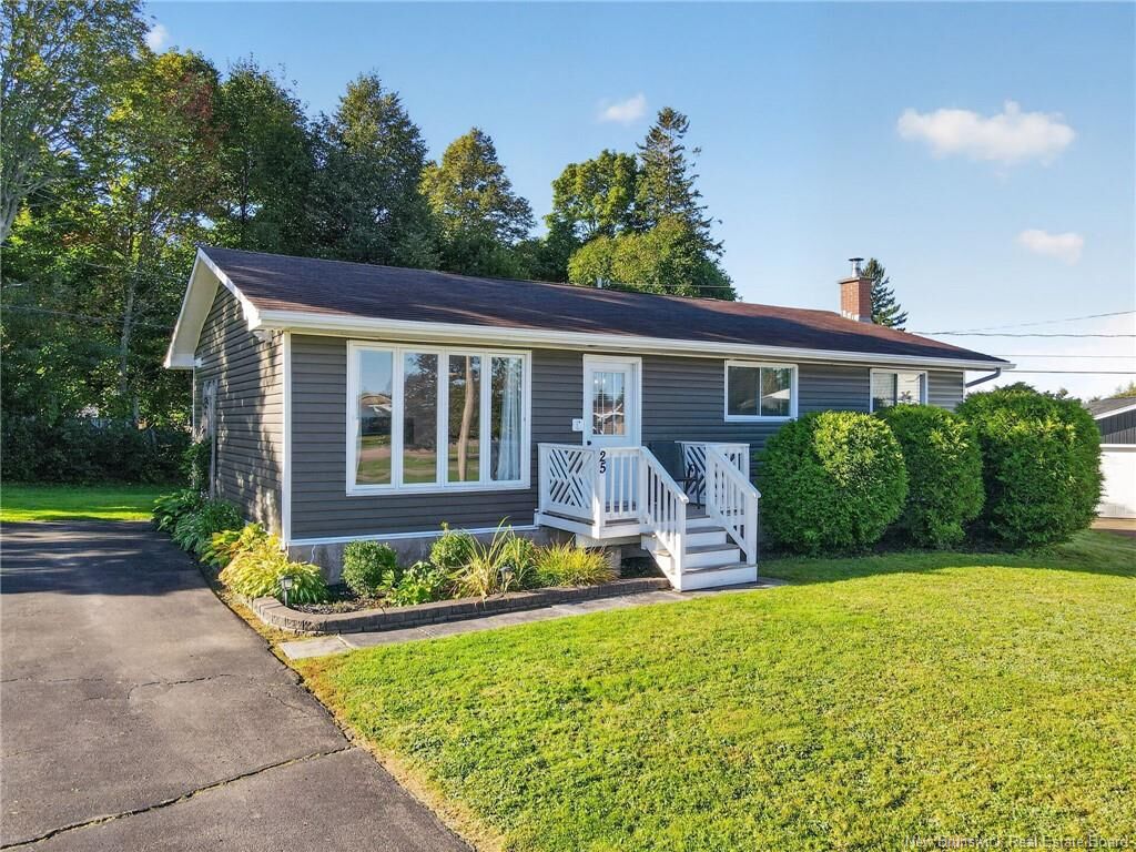 Property Photo:  25 Boishebert Street  NB E4P 1H8 