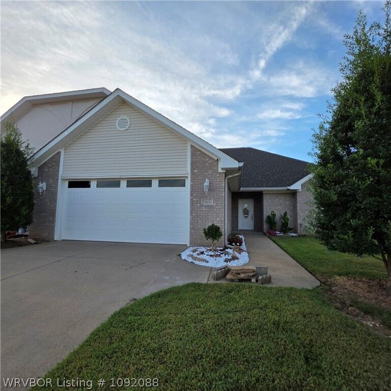 Property Photo:  5804 Thomas Road  AR 72916 