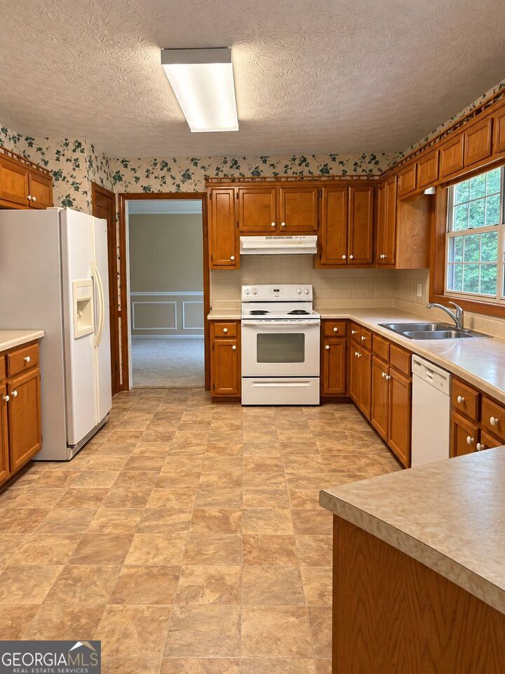 Property Photo:  3420 Coles Creek Drive  GA 30519 