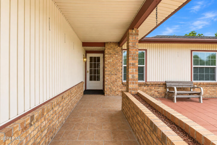 Property Photo: 1708 Dean Martin Drive TX 79936