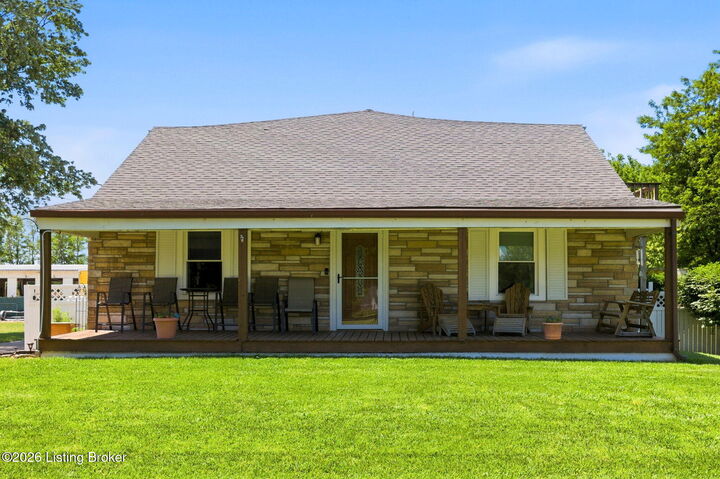 Property Photo: 4212 Bubbling Over Dr KY 40216