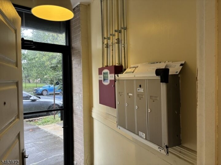 Property Photo:  1086 S Orange Ave 3  NJ 07106 