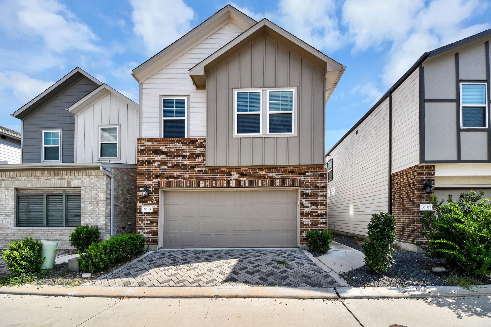 Property Photo:  8505 Rising Stream Drive  TX 77063 