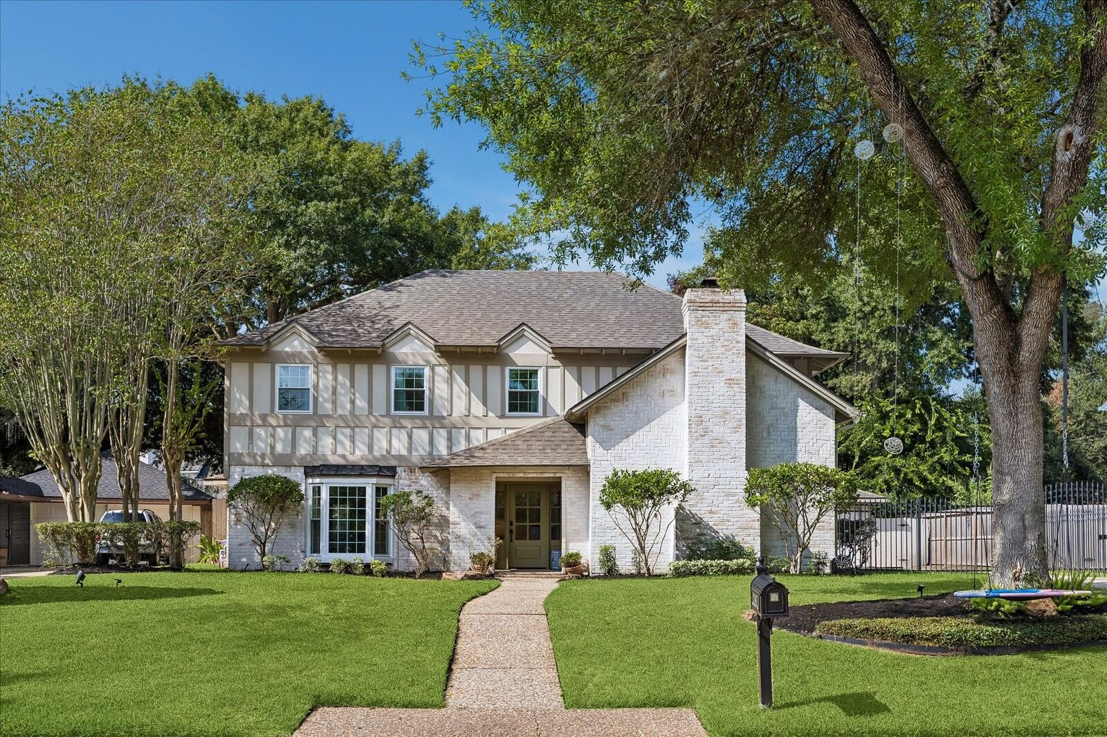 Property Photo: 12447 Honeywood Trail TX 77077
