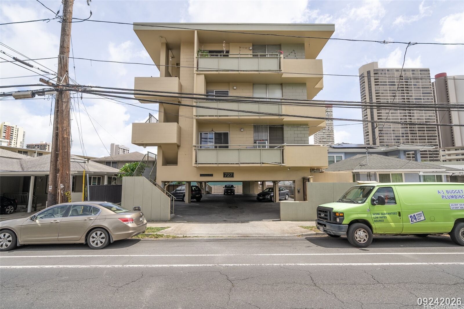 Property Photo:  727 University Avenue 201  HI 96826 