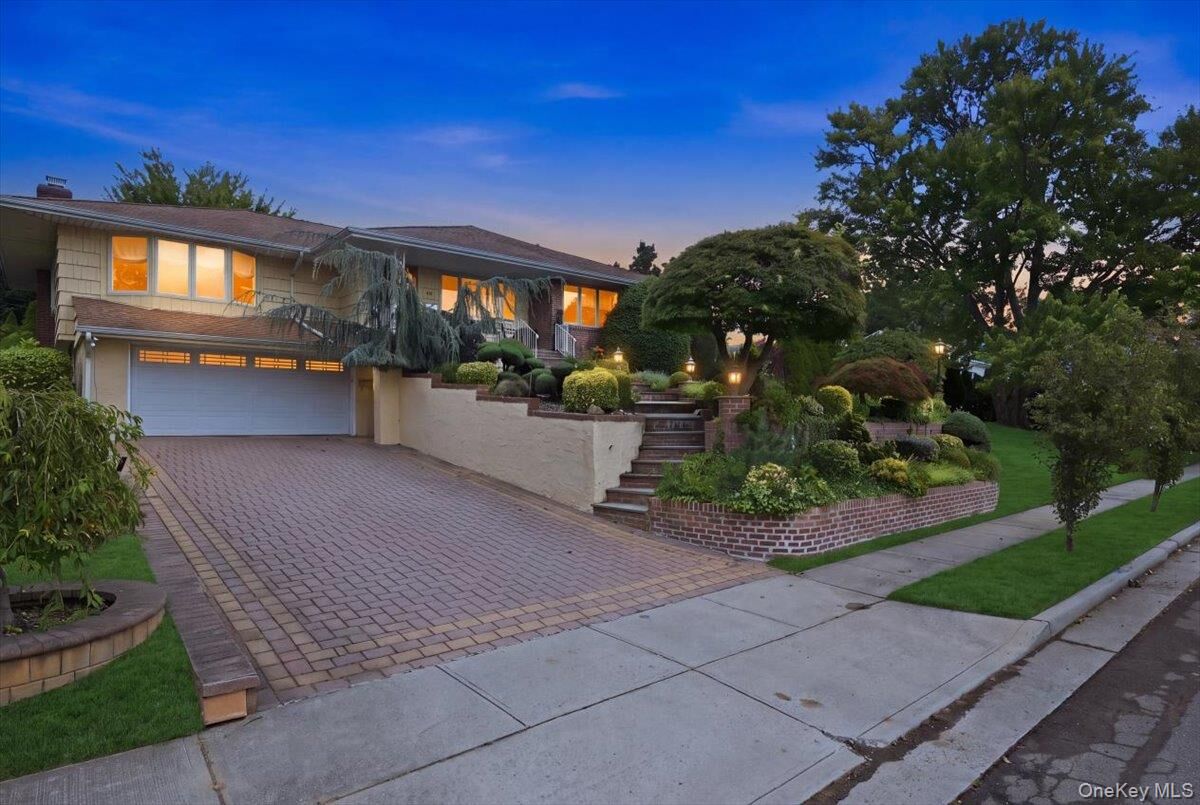 Property Photo:  47 Royal Way  NY 11040 
