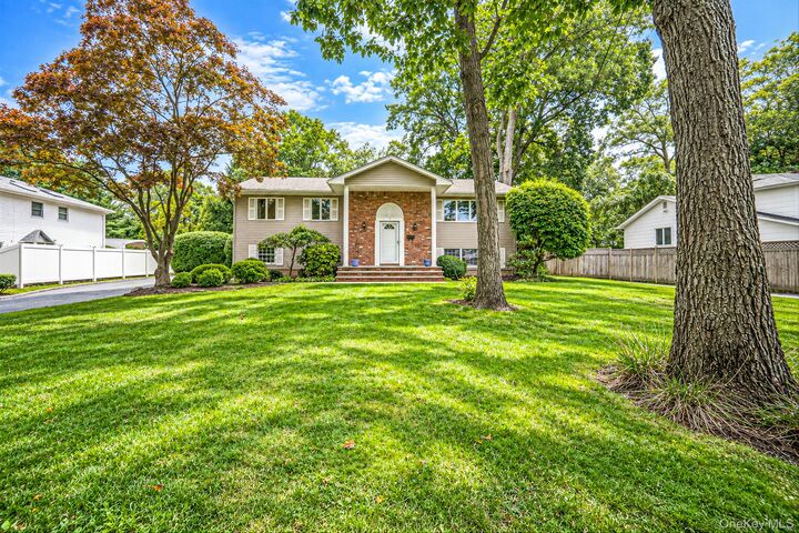 Property Photo: 3 Oasis Place NY 11731