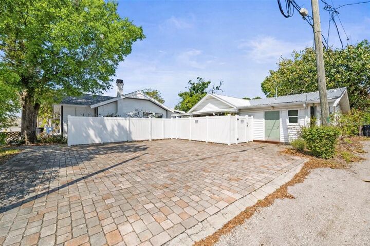 Property Photo:  1619 7th Avenue N  FL 33713 