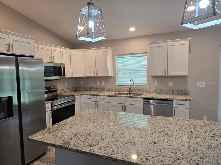 Property Photo:  14051 Barbet Lane  FL 33981 