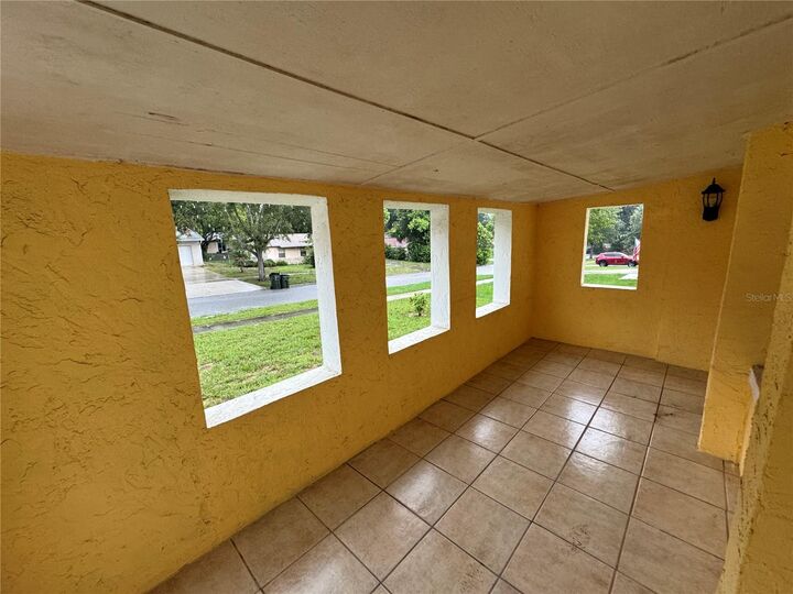 Property Photo:  231 N Disston Avenue  FL 34711 