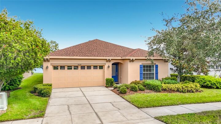 Property Photo:  8608 Turnstone Shore Lane  FL 33578 