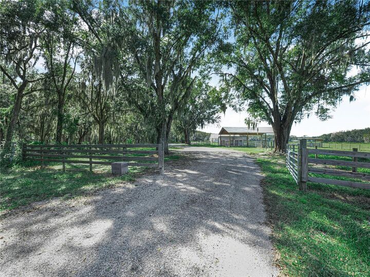 Property Photo:  15155 Rockridge Road  FL 33868 