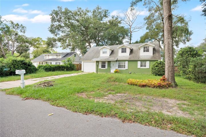 Property Photo:  1102 Hamilton Avenue  FL 32750 