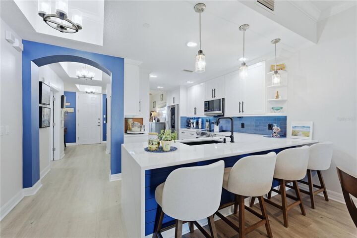 Property Photo: 5531 Cannes Circle 403 FL 34231