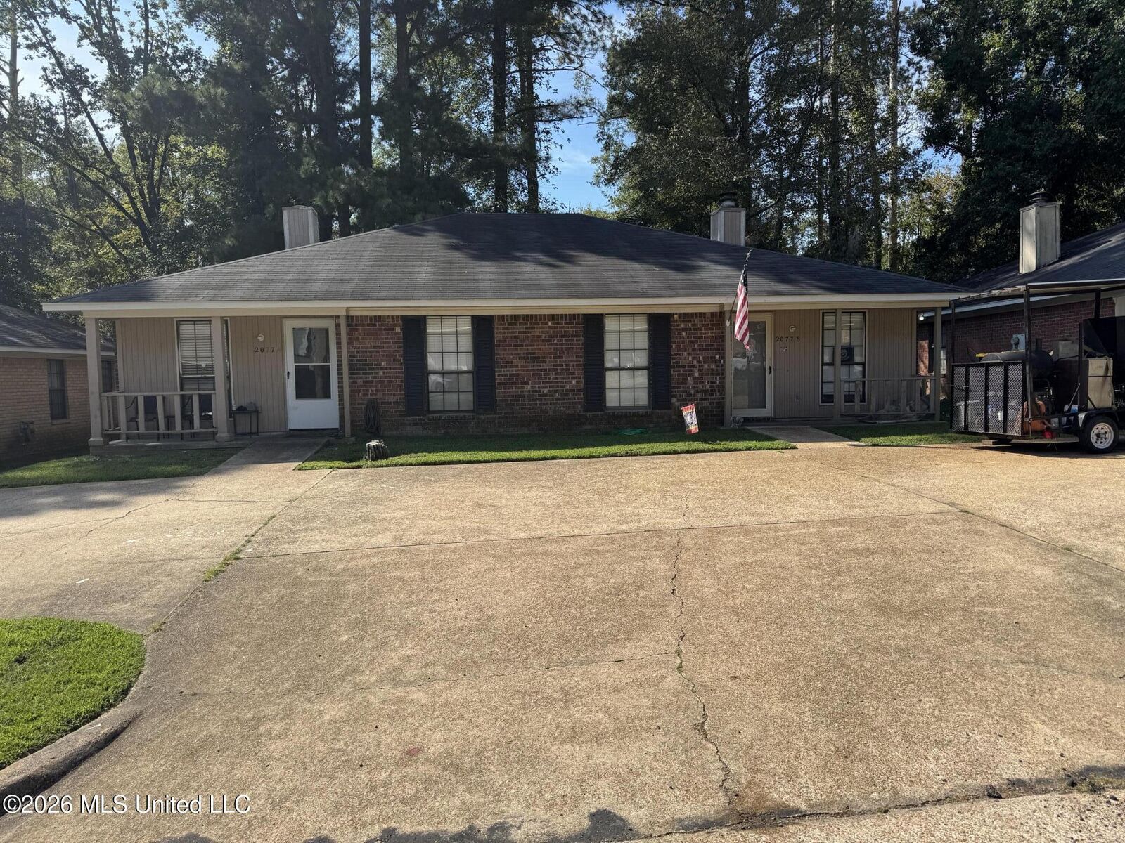 Property Photo:  2077 Cooperwell Dr Units A&Ampb Drive  MS 39204 