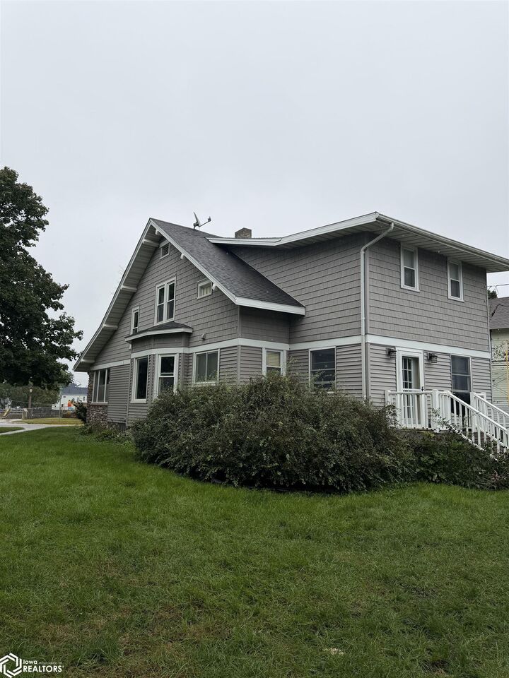 Property Photo: 245 Foster Boulevard IA 50126