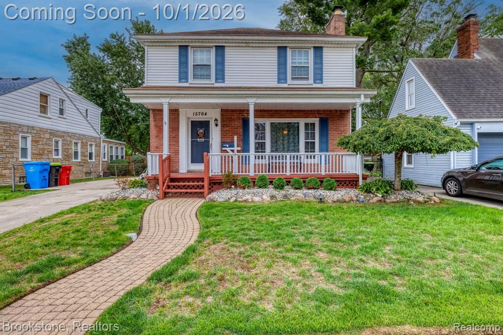 Property Photo: 15764 Deerfield Avenue MI 48021 1612