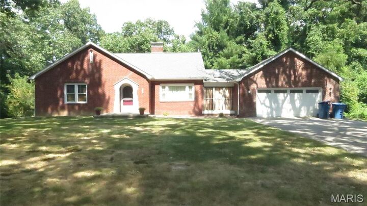 Property Photo: 2315 Fairview Drive IL 62002