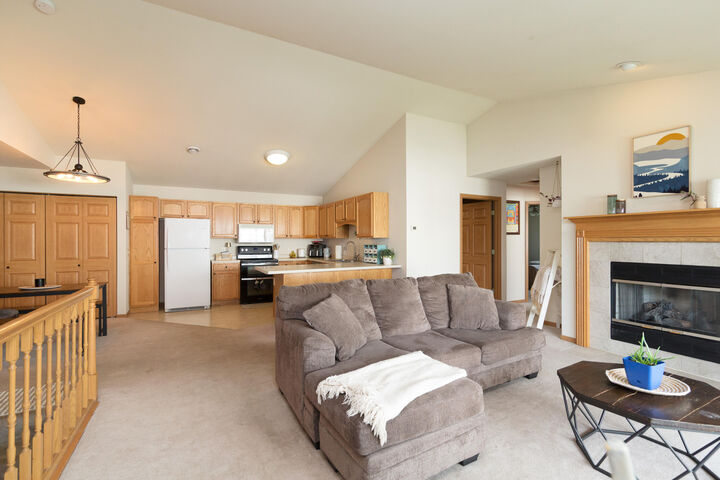 Property Photo:  724 Wood River Ct  WI 53095 