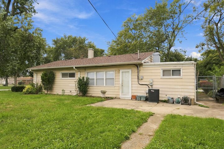 Property Photo:  16353 Sawyer Avenue  IL 60428 