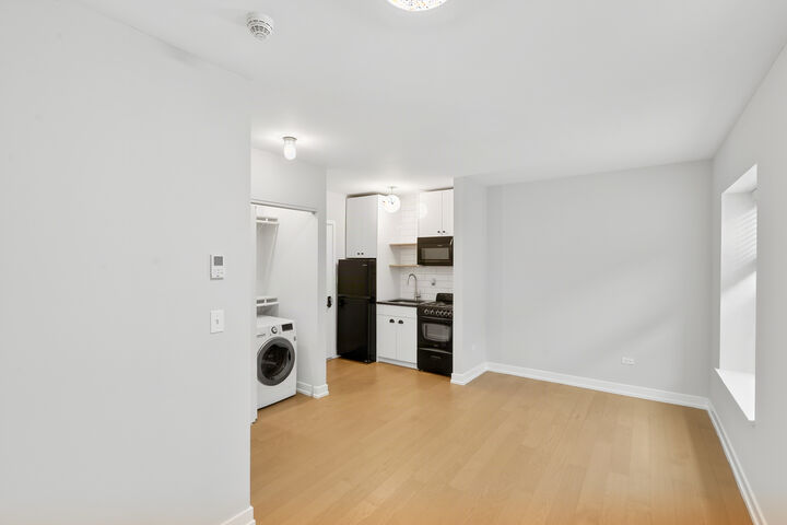 Property Photo:  6019 N Winthrop Avenue 212  IL 60660 