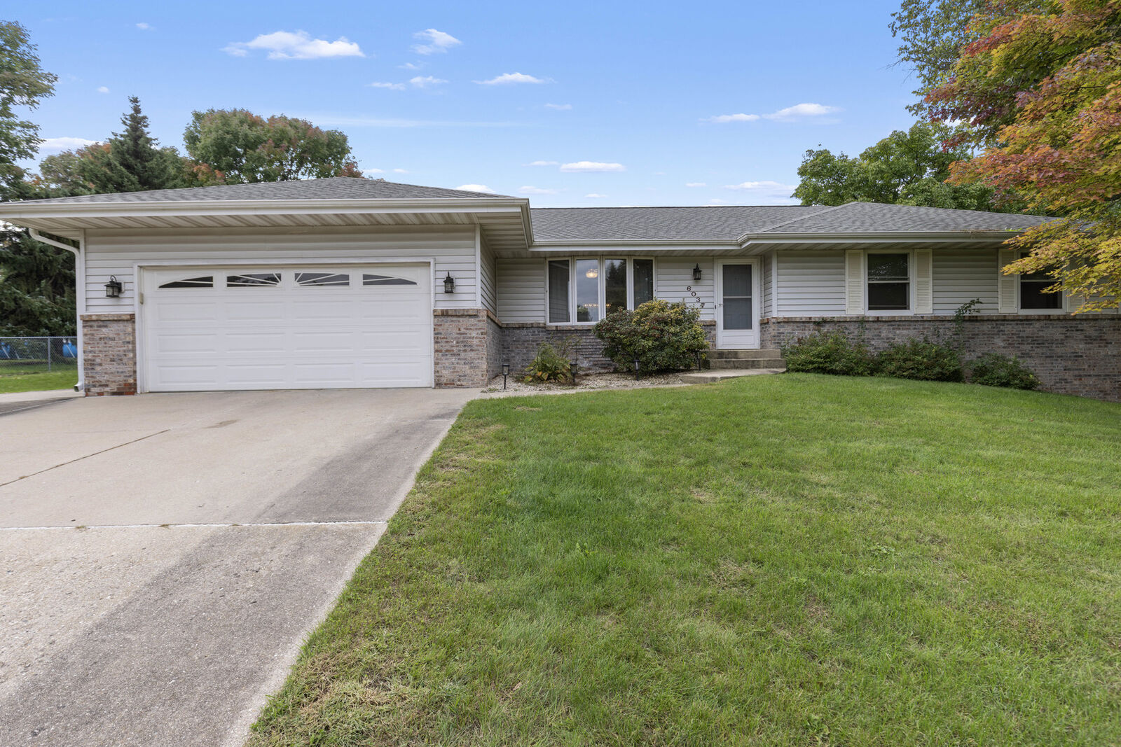 Property Photo:  6037 Banbridge Drive  IL 61073 