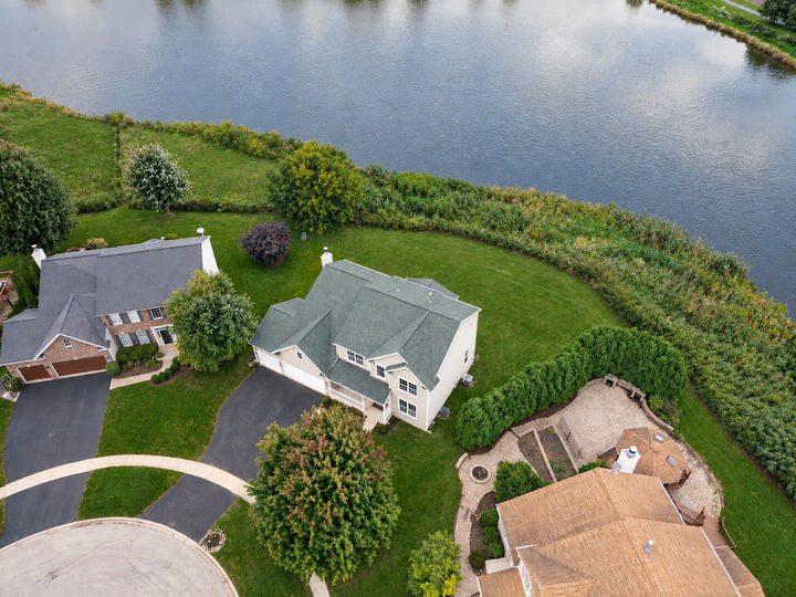 Property Photo:  831 Bach Court  IL 60098 