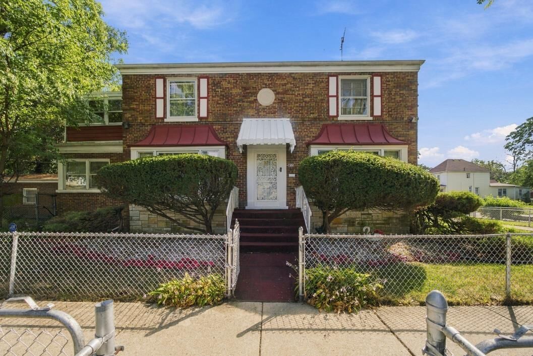 Property Photo: 855 W 73rd Street IL 60621