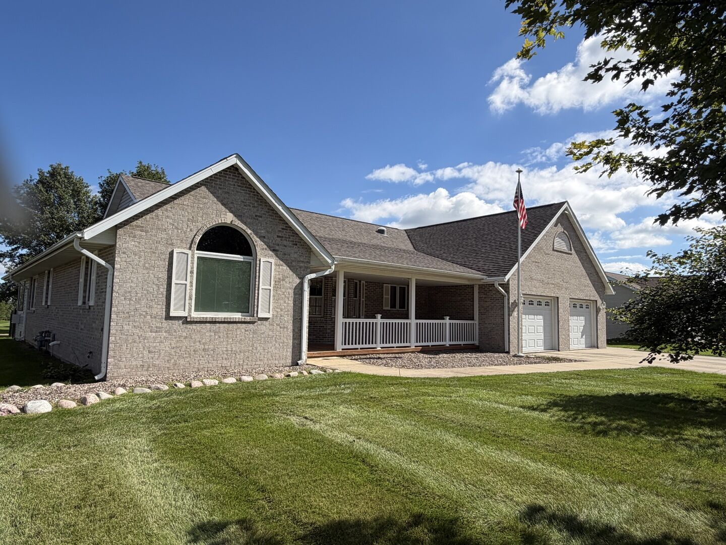 Property Photo:  485 Lions Drive  IL 61048 