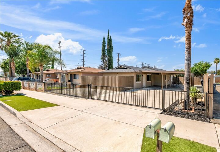 Property Photo: 470 W Kimball CA 92543