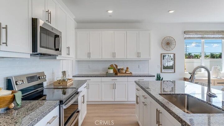 Property Photo: 27784 Leggero Lane CA 92586
