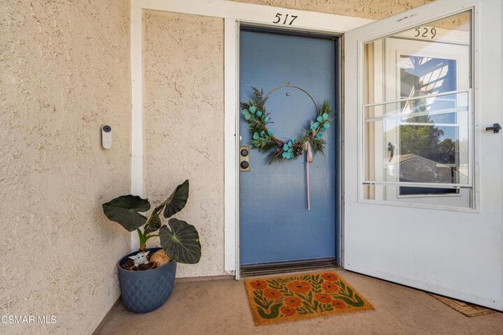 Property Photo: 517 Artisan Road CA 91320