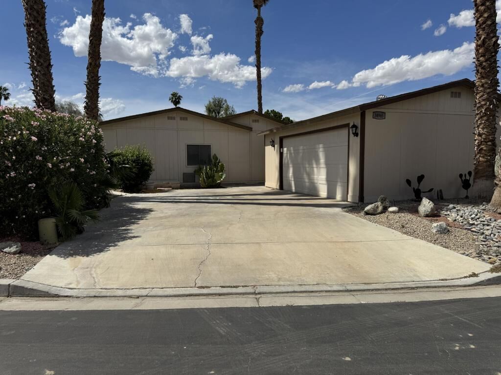 Property Photo: 34965 Surrey Way CA 92276